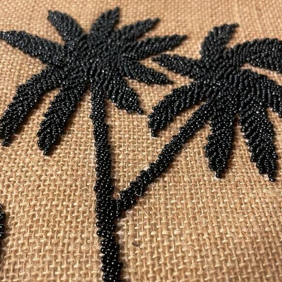 NWT Holiday Design beaded Palm Clutch - Picture 4 of 9